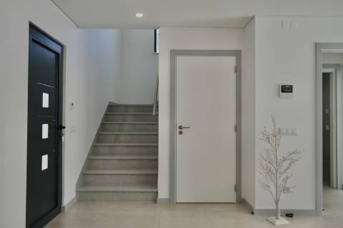 Moradia de Luxo Isolada em Condomínio T3+2 - Manta Rota