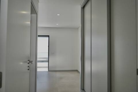 Moradia de Luxo Isolada em Condomínio T3+2 - Manta Rota