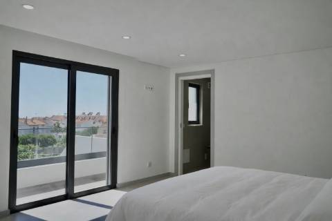 Moradia de Luxo Isolada em Condomínio T3+2 - Manta Rota