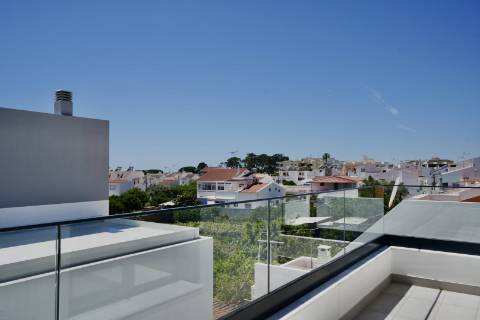 Moradia de Luxo Isolada em Condomínio T3+2 - Manta Rota