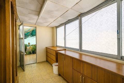 Moradia de 3 Pisos com Amplo Logradouro Privativo no Coração de Vila Real de Santo António