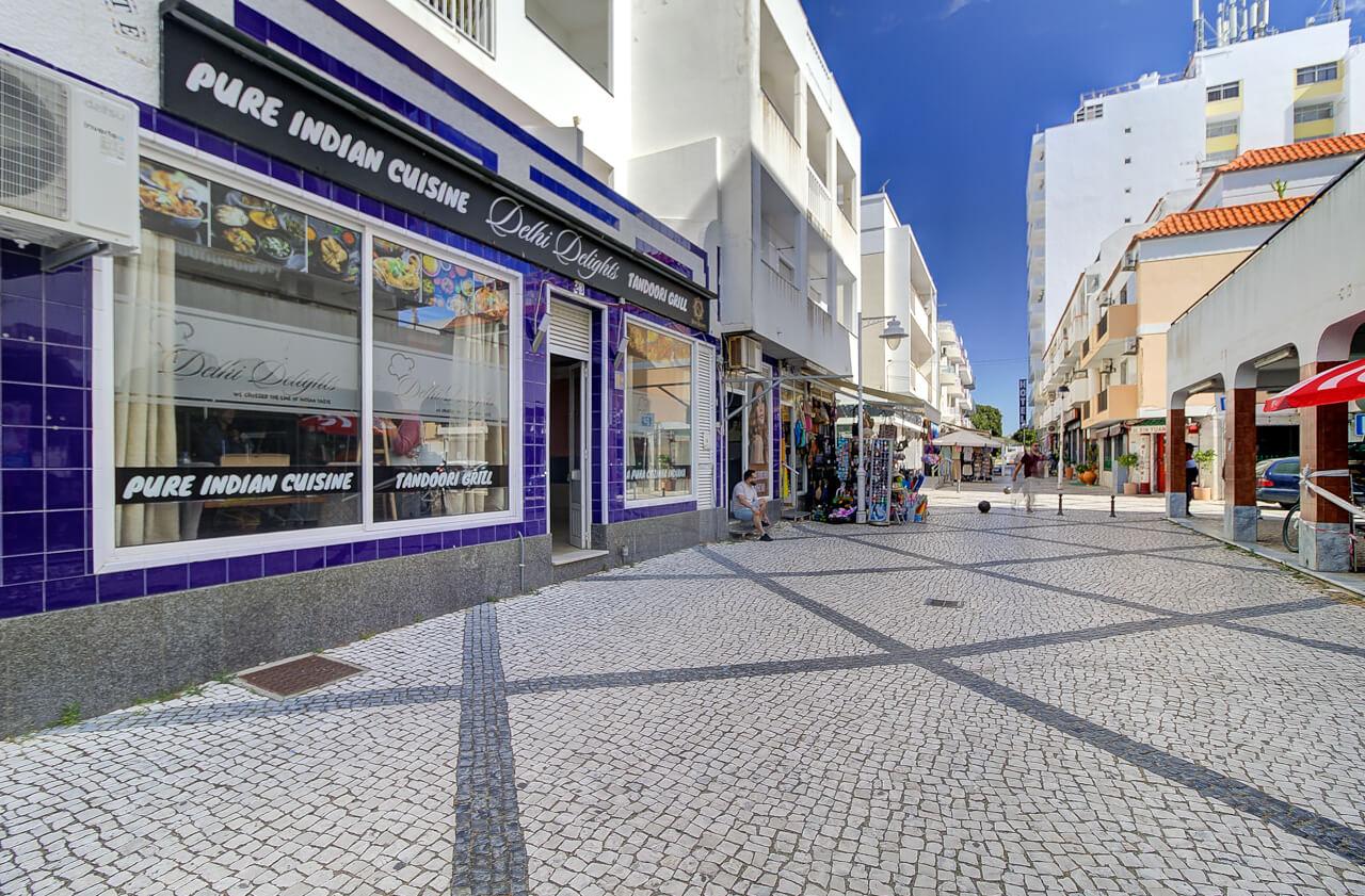 Excelente Oportunidade de Investimento | Snack-Bar Restaurante em Rua Pedonal no Coração de Monte Gordo