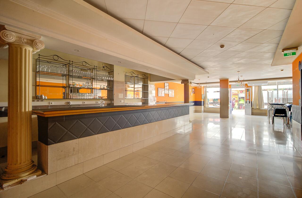 Excelente Oportunidade de Investimento | Snack-Bar Restaurante em Rua Pedonal no Coração de Monte Gordo