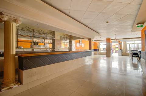 Excelente Oportunidade de Investimento | Snack-Bar Restaurante em Rua Pedonal no Coração de Monte Gordo