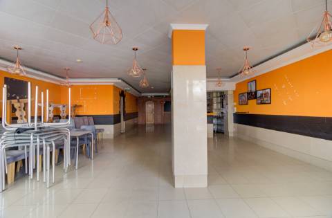 Excelente Oportunidade de Investimento | Snack-Bar Restaurante em Rua Pedonal no Coração de Monte Gordo