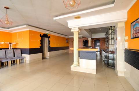 Excelente Oportunidade de Investimento | Snack-Bar Restaurante em Rua Pedonal no Coração de Monte Gordo