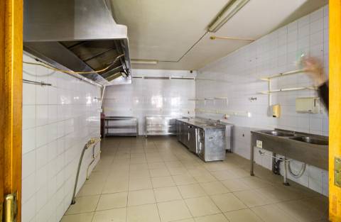 Excelente Oportunidade de Investimento | Snack-Bar Restaurante em Rua Pedonal no Coração de Monte Gordo