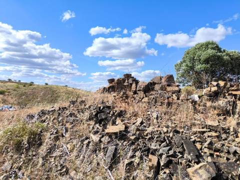 TERRENO MISTO COM 10.000 M² - COM ÁREA URBANA PARA CONSTRUÇÃO - VISTA MAR - VALE ANDREU - CASTRO MARIM - ALGARVE
