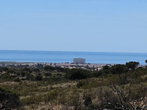 TERRENO RUSTICO COM 13.790 M2 - VISTA MAR - COM POÇO - PRÓXMO AO GOLFE - EM VILA NOVA DE CACELA - VRSA - ALGARVE