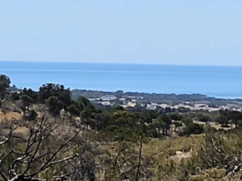 TERRENO RUSTICO COM 13.790 M2 - VISTA MAR - COM POÇO - PRÓXMO AO GOLFE - EM VILA NOVA DE CACELA - VRSA - ALGARVE