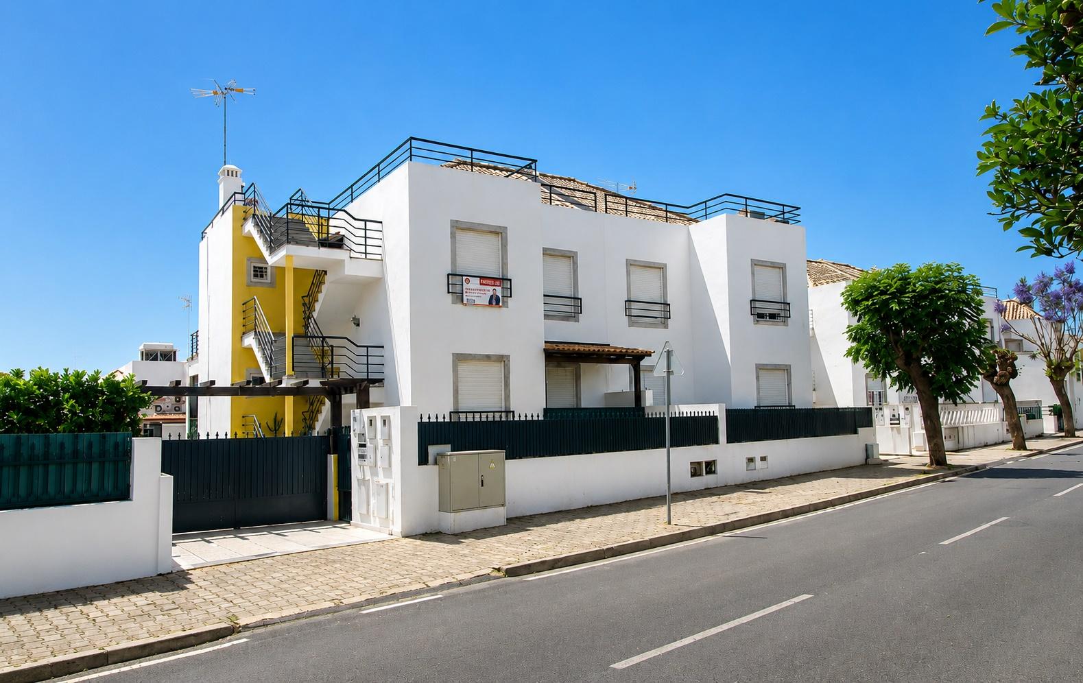 Vila Nova de Cacela, Andar de Moradia T2+1 com terraços