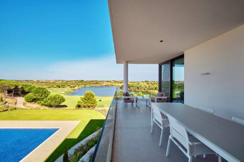 Apartamento T2 com terraço 43,06m2 sito no Golf Monte Rei