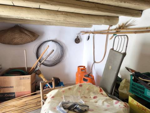 MORADIA T2 COM GARAGEM, ARRUMOS E LOGRADOURO - EM BALURCOS - ALCOUTIM