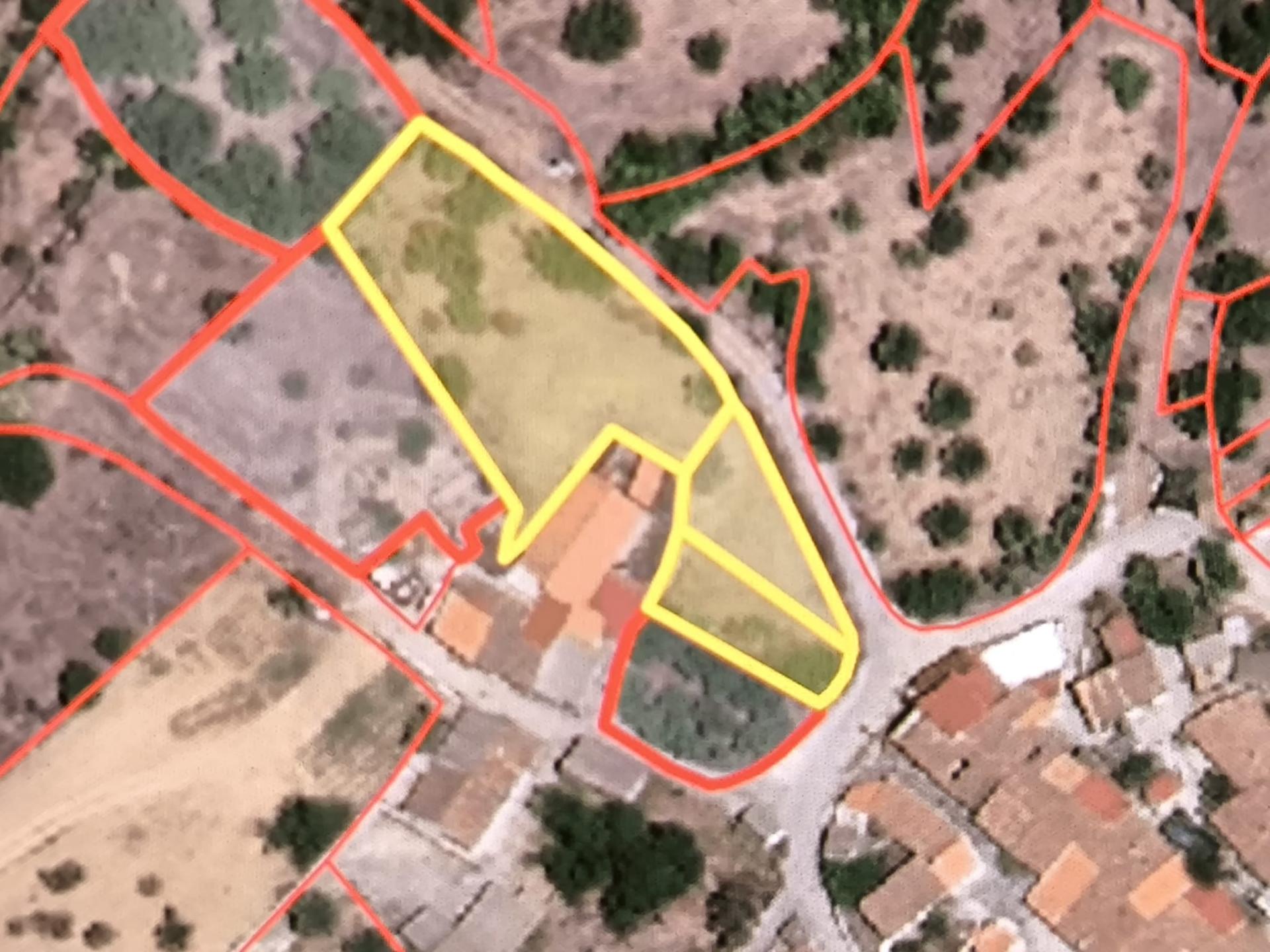 TERRENO URBANO - COM 1580 - COM ARMAZEM 260 M2 - PARA CONSTRUÇÃO DE MORADIA E OU TURISMO - CORTE NOVA - ODELEITE - CASTRO MARIM - ALGARVE