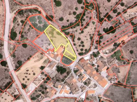 TERRENO URBANO - COM 1580 - COM ARMAZEM 260 M2 - PARA CONSTRUÇÃO DE MORADIA E OU TURISMO - CORTE NOVA - ODELEITE - CASTRO MARIM - ALGARVE