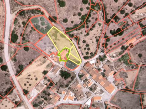 TERRENO URBANO - COM 1580 - COM ARMAZEM 260 M2 - PARA CONSTRUÇÃO DE MORADIA E OU TURISMO - CORTE NOVA - ODELEITE - CASTRO MARIM - ALGARVE