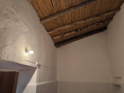 MORADIA COM JARDIM - EM CORTE NOVA - ODELEITE - CASTRO MARIM - ALGARVE