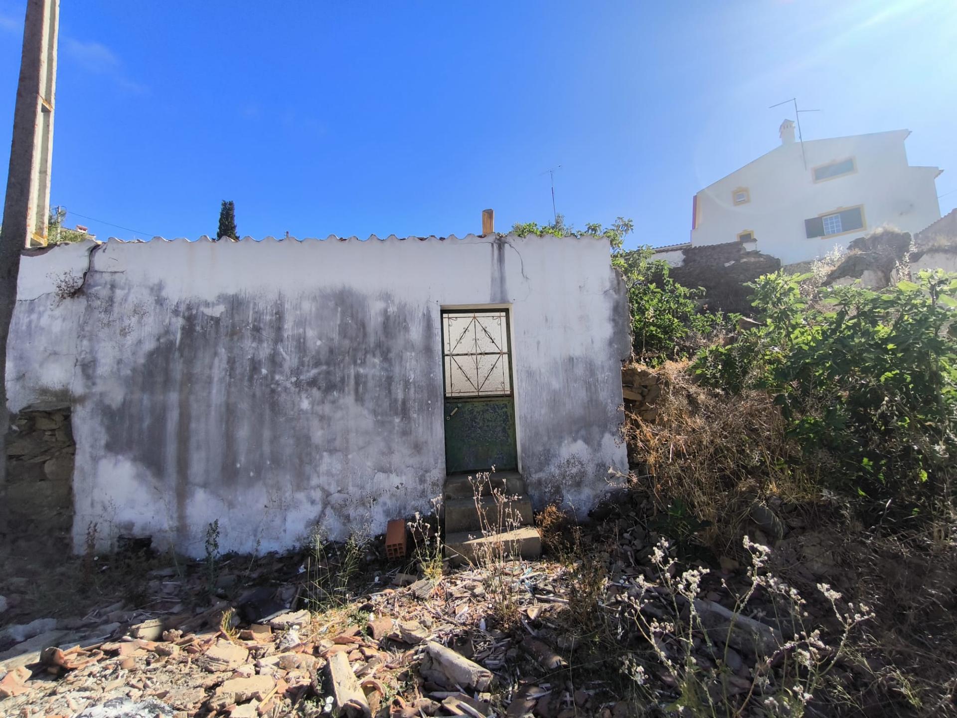 TERRENO URBANO COM 137 M² - POSSIBILIDADE DE CONSTRUIR UMA MORADIA - EM GUERREIROS DO RIO - ALCOUTIM