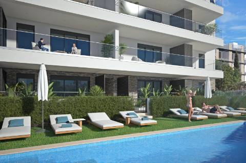 Espetacular apartamento T2, top floor, com um maravilhoso terraço privado com 58 m2 e uma fabulosa vista mar.