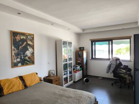MORADIA COM PISCINA - COM 888 M² - VISTA MAR - EM SÃO BARTOLOMEU - A POUCOS MINUTOS DA PRAIA VERDE - CASTRO MARIM - ALGARVE