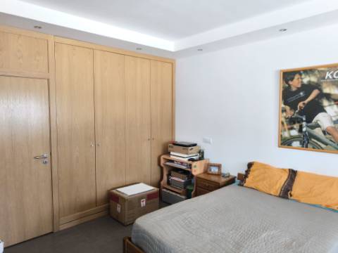 MORADIA COM PISCINA - COM TERRENO DE 19.860 M² - VISTA MAR - COM FURO - SISTEMA DE REGA - EM SÃO BARTOLOMEU - A POUCOS MINUTOS DA PRAIA VERDE - CASTRO MARIM - ALGARVE