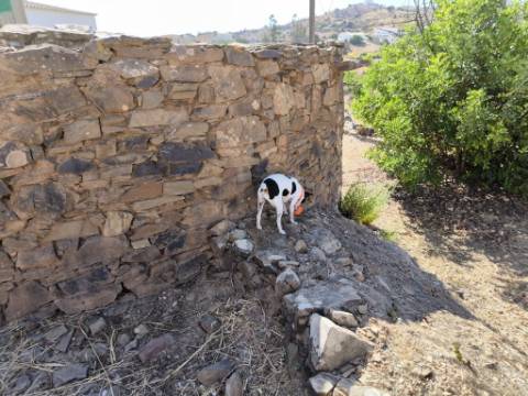 MORADIA EM PEDRA - COM TERRENO DE 200 M2 - COM PROJECTO - FAZ-FATO - TAVIRA - ALGARVE