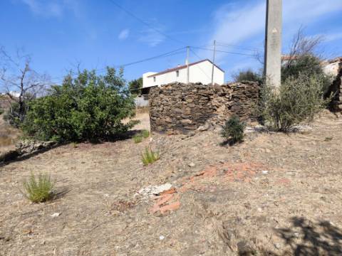 MORADIA EM PEDRA - COM TERRENO DE 200 M2 - COM PROJECTO - FAZ-FATO - TAVIRA - ALGARVE