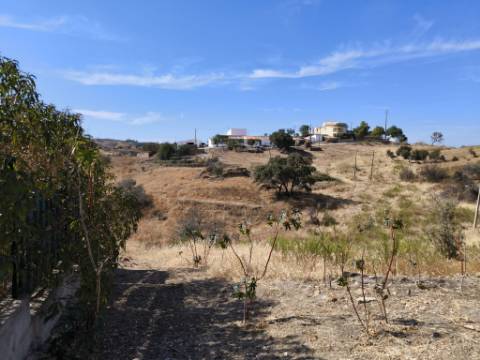 MORADIA EM PEDRA - COM TERRENO DE 200 M2 - COM PROJECTO - FAZ-FATO - TAVIRA - ALGARVE