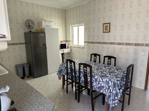 Moradia Bi-Familiar com vista mar na Fuseta!
