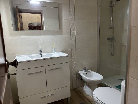 Moradia Bi-Familiar com vista mar na Fuseta!