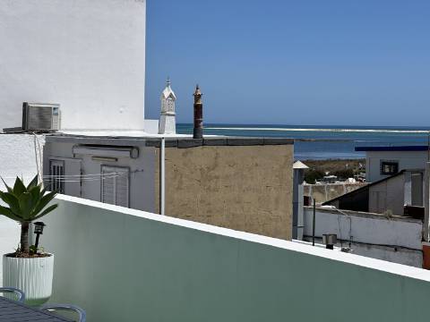 Moradia Bi-Familiar com vista mar na Fuseta!