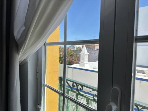 Moradia Bi-Familiar com vista mar na Fuseta!