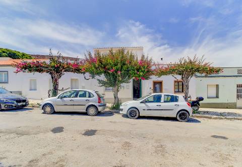 Moradia T3 com Terreno e Terraços - Castro Marim