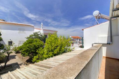 Moradia T3 com Terreno e Terraços - Castro Marim