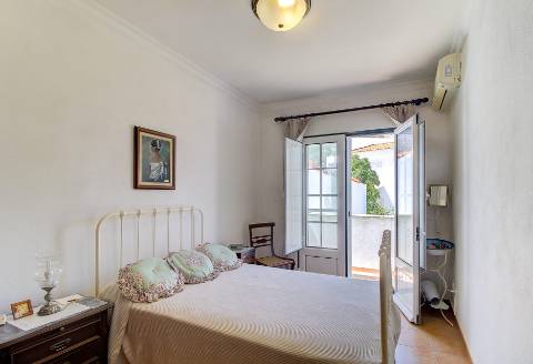 Moradia T3 com Terreno e Terraços - Castro Marim