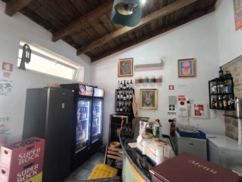 BAR RESTAURANTE - SNACK BAR - LOJA - ROOF TOP - COM EXPLANADA E TERRAÇO - EM PLENO FUNCIONAMENTO - NO CENTRO DA VILA DE CASTRO MARIM - ALGARVE