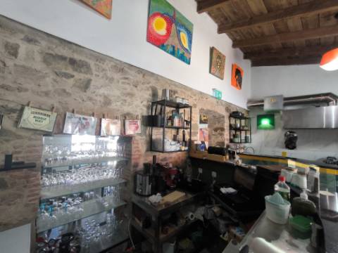 BAR RESTAURANTE - SNACK BAR - LOJA - ROOF TOP - COM EXPLANADA E TERRAÇO - EM PLENO FUNCIONAMENTO - NO CENTRO DA VILA DE CASTRO MARIM - ALGARVE