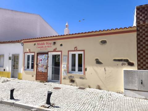 BAR RESTAURANTE - SNACK BAR - LOJA - ROOF TOP - COM EXPLANADA E TERRAÇO - EM PLENO FUNCIONAMENTO - NO CENTRO DA VILA DE CASTRO MARIM - ALGARVE