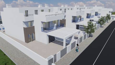 Moradia T3+2 com Piscina a Apenas 500 Metros da Praia da Lota