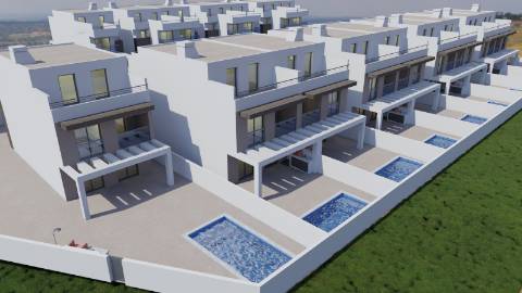 Moradia T3+2 com Piscina a Apenas 500 Metros da Praia da Lota