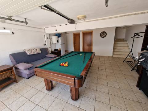 Magnífica e luxuosa moradia T4 com piscina e magnifica área exterior