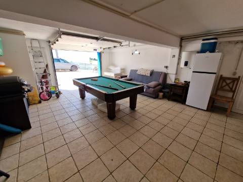 Magnífica e luxuosa moradia T4 com piscina e magnifica área exterior
