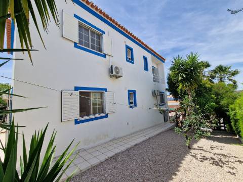 Magnífica e luxuosa moradia T4 com piscina e magnifica área exterior