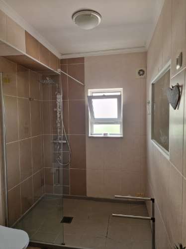 Magnífica e luxuosa moradia T4 com piscina e magnifica área exterior