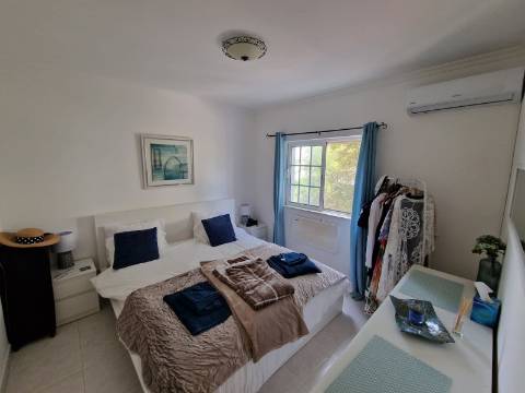 Magnífica e luxuosa moradia T4 com piscina e magnifica área exterior