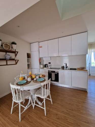 Elegante Apartamento T2 para Arrendamento Temporário no Edifício Histórico Guarda Cabreira - Castro Marim