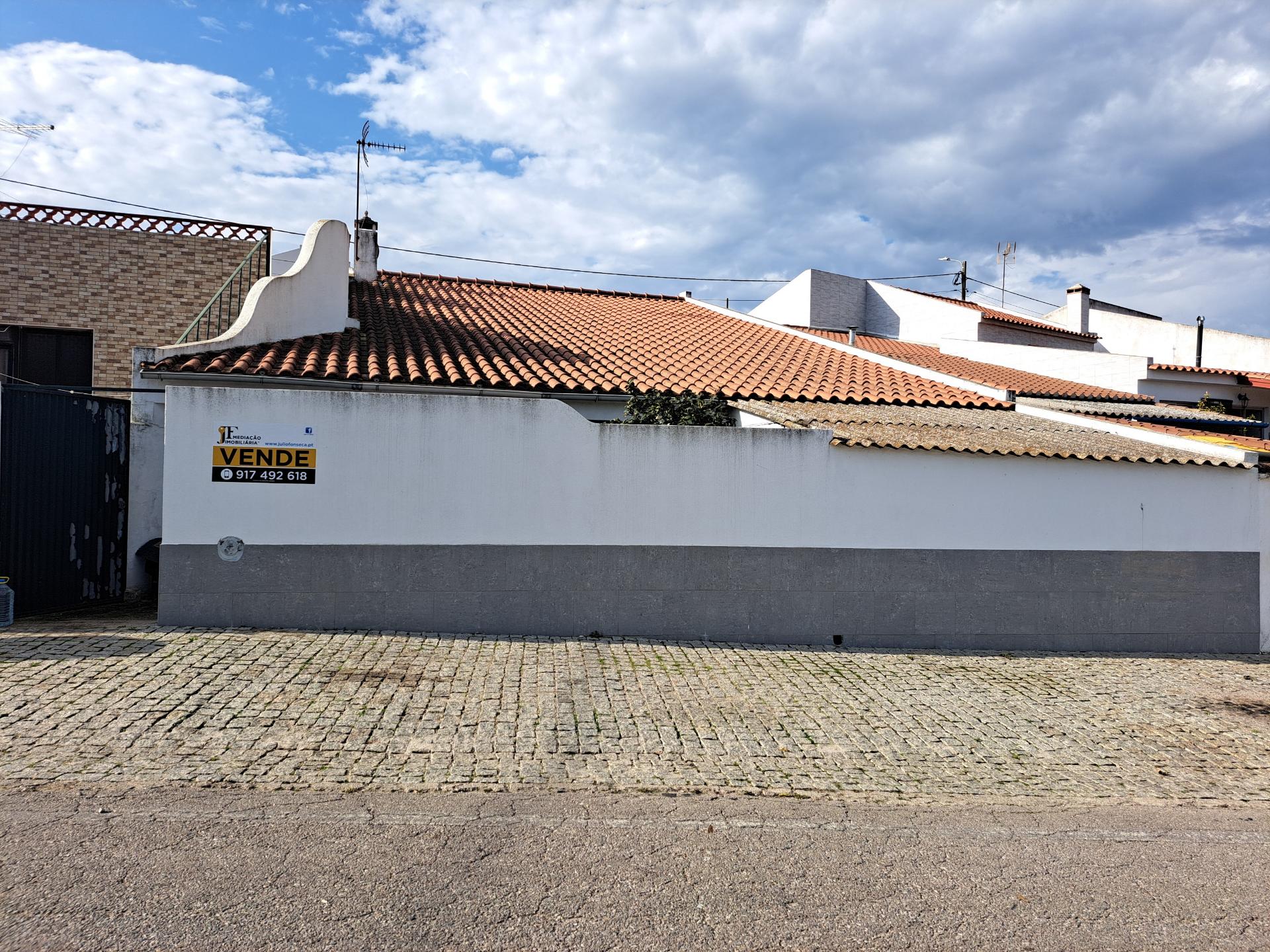 JF- Apresenta em Exclusivo casa térrea na Freguesia de Santana, Distrito Évora, Concelho de Portel.