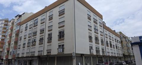 JF- Apresenta em Exclusivo Apartamento T3 em Setúbal com uma área de 116,10m2 com garagem 2 viaturas