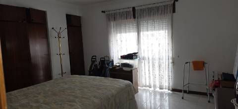 JF- Apresenta em Exclusivo Apartamento T3 em Setúbal com uma área de 116,10m2 com garagem 2 viaturas