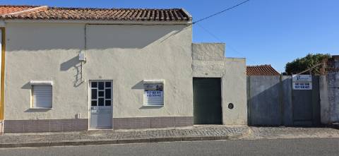 JF Apresenta em exclusivo esta excelente casa